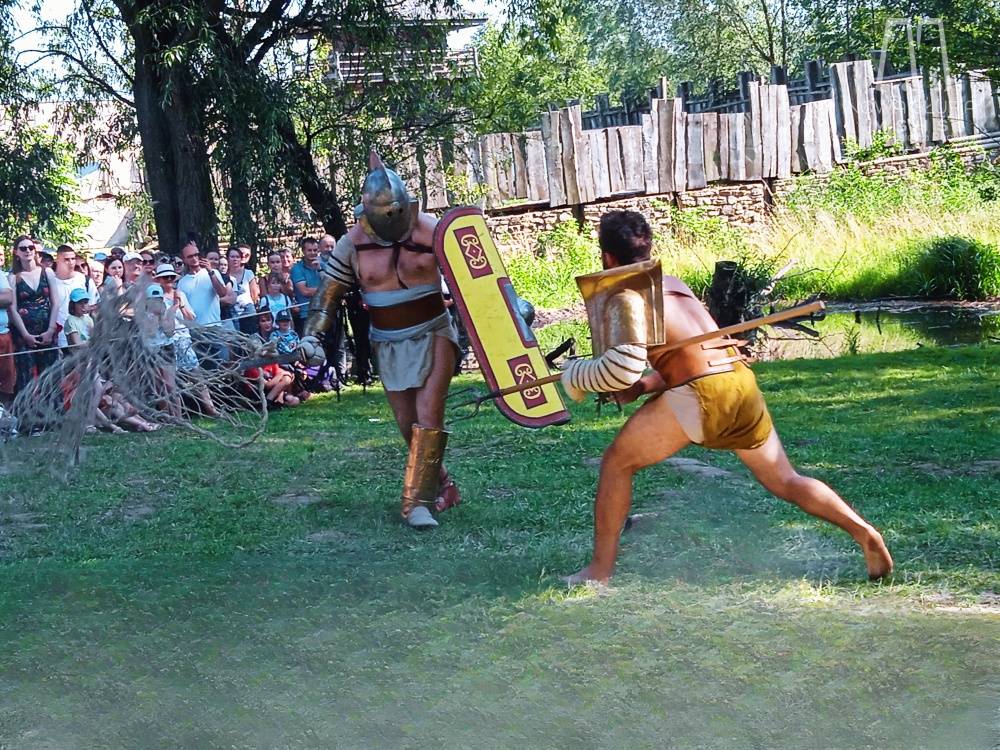 Zdjęcie: Pokaz walk gladiatorów ze szkoły gladiatorskiej Lvdvs Magnvs Cacti.